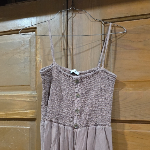 Love Tree Mauve Smocked Button-Front Spaghetti-Strap Jumpsuit - Picture 4 of 7